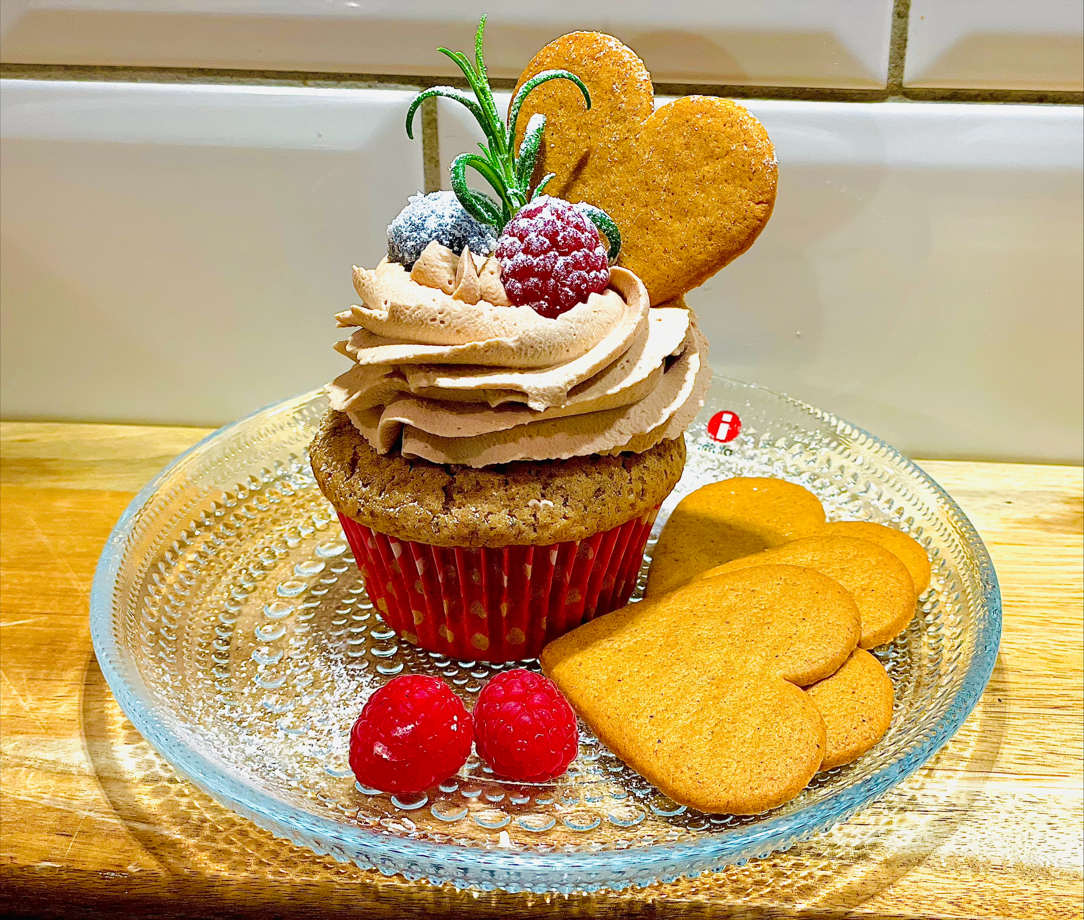 Pepparkaksmuffins med chokladfluff